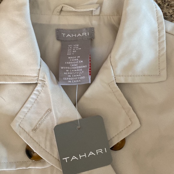 New Tahari raincoat - Picture 2 of 3